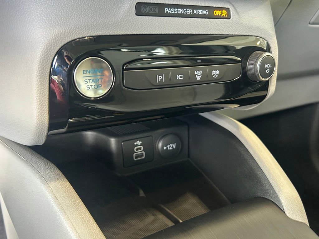 Certified 2024 Ford Escape SE w/ PHEV Premium Package FWD image 37