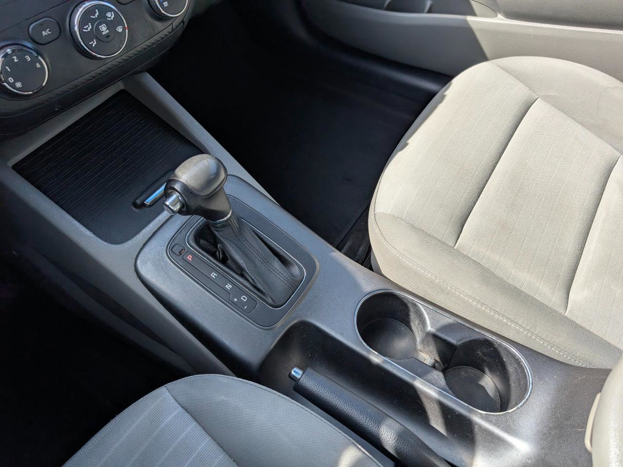 Used 2014 Kia Forte EX FWD image 24