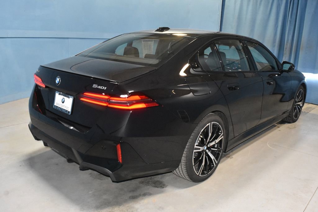 Certified 2026 BMW 540i xDrive w/ M Sport Package image 24