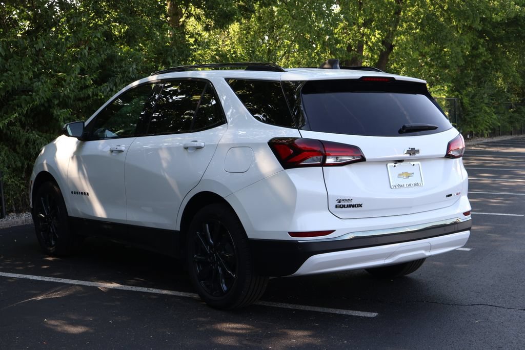 Used 2023 Chevrolet Equinox RS w/ RS Leather Package AWD/4WD image 8
