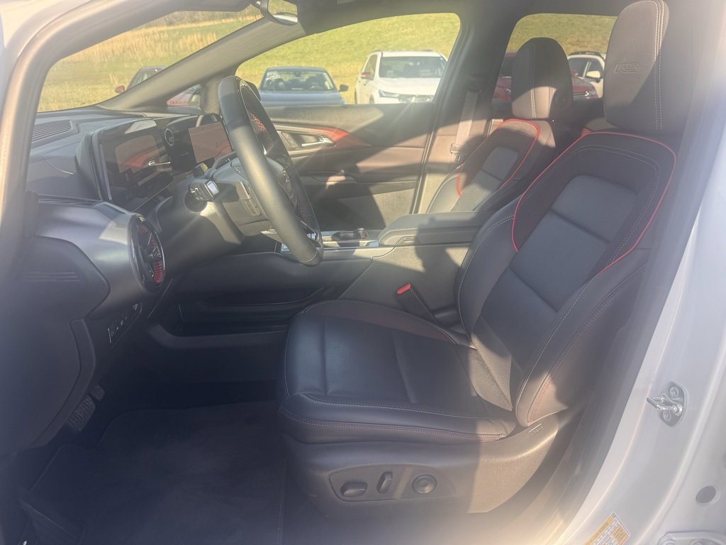 Used 2024 Chevrolet Equinox EV RS w/ Active Safety Package 3 image 18