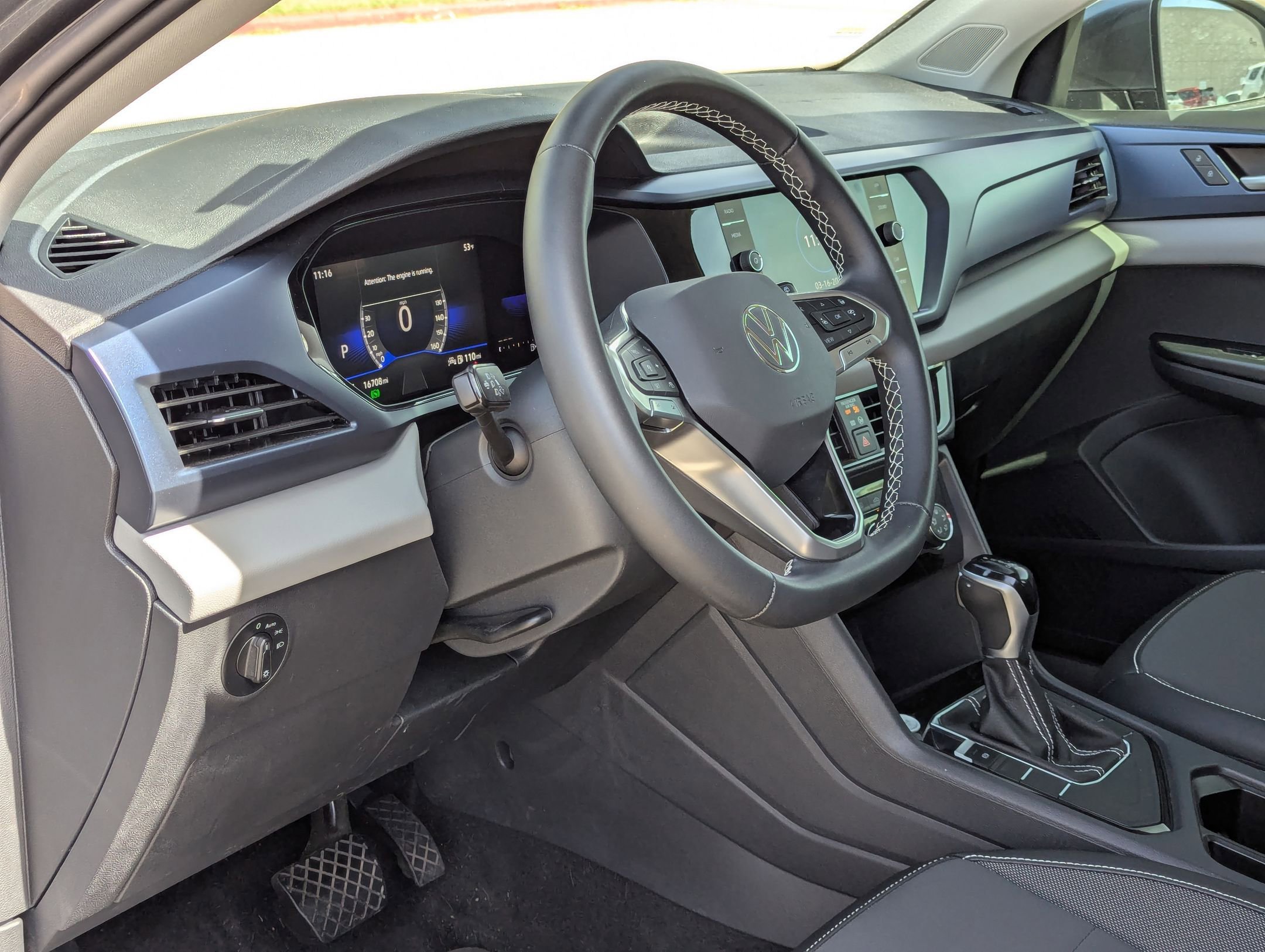 Used 2023 Volkswagen Taos SE image 12