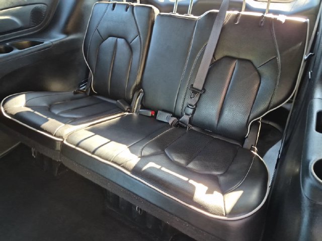 Used 2025 Chrysler Pacifica Limited FWD image 20