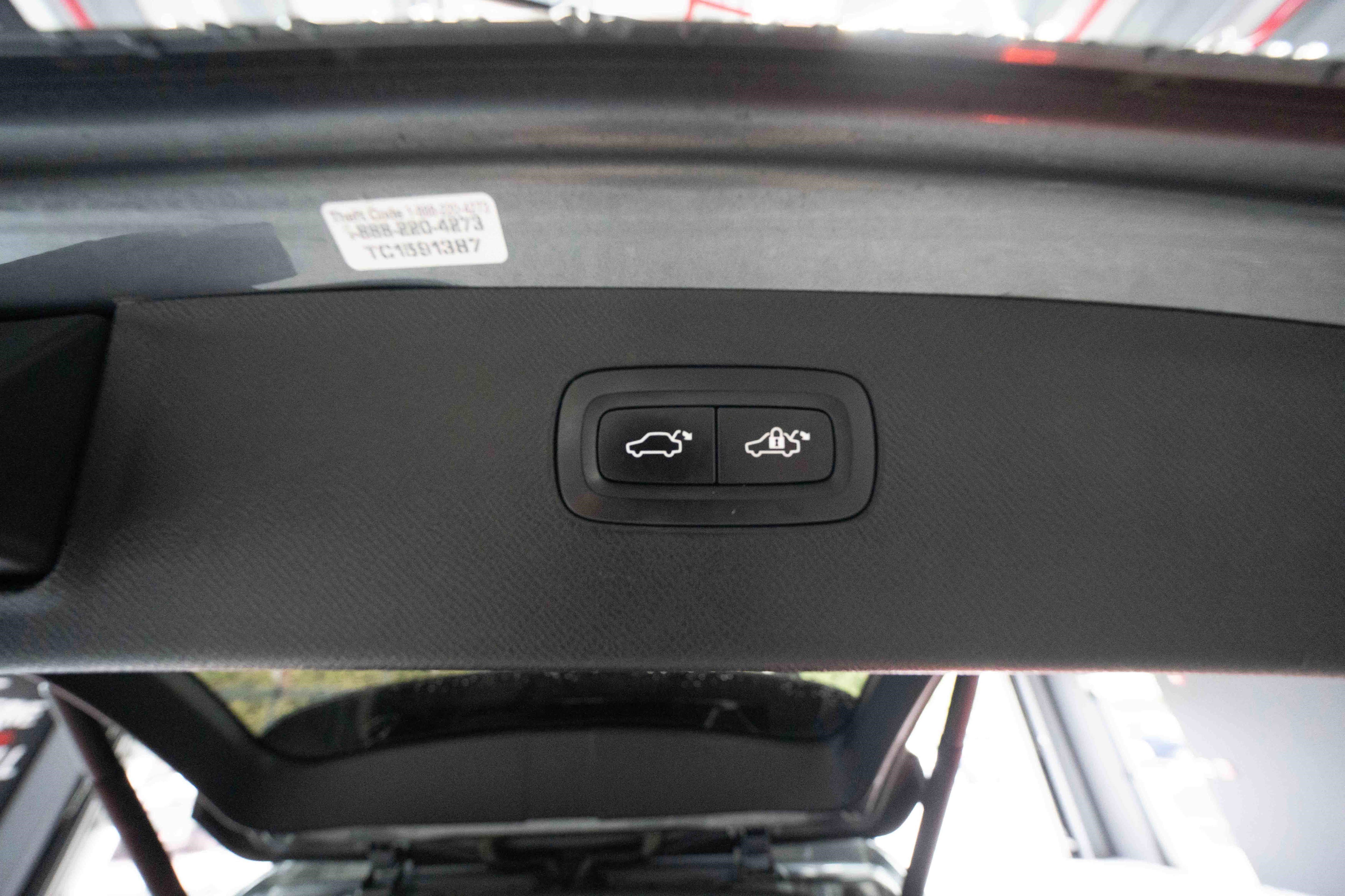 Used 2018 Volvo XC90 T5 Momentum w/ Convenience Package image 29