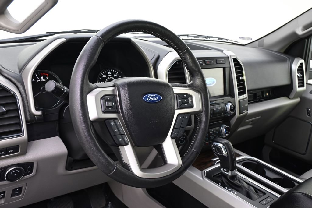 Used 2018 Ford F150 Lariat w/ Equipment Group 502A Luxury AWD/4WD image 11