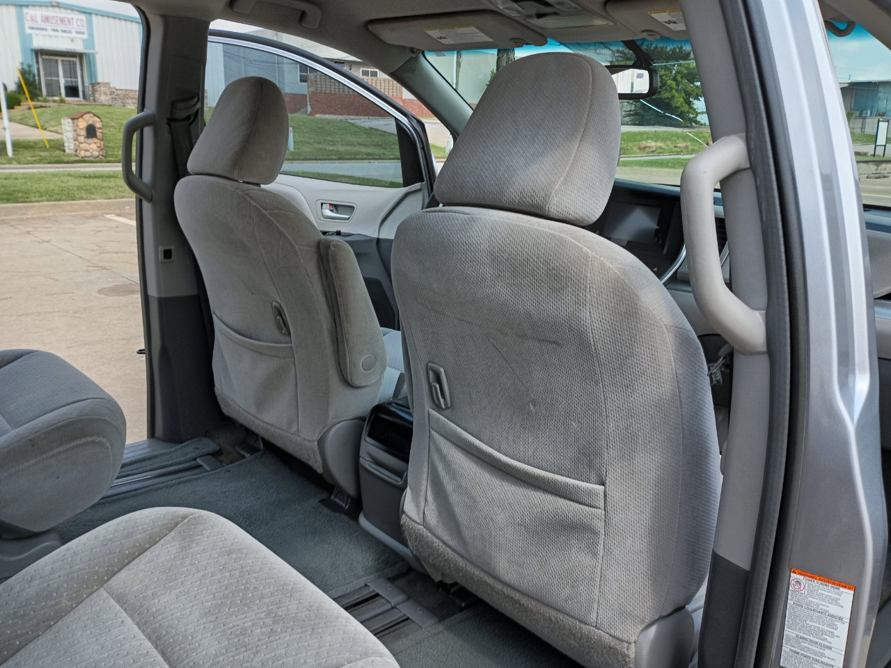 Used 2017 Toyota Sienna LE image 15