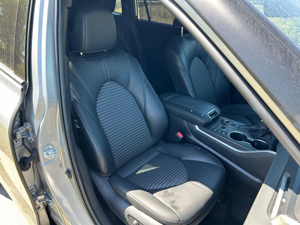 Used 2025 Toyota Highlander XSE image 15