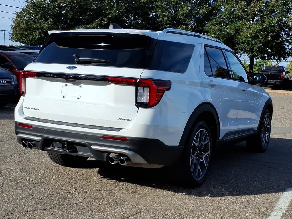 Used 2025 Ford Explorer Platinum w/ Ultimate Package AWD/4WD image 5