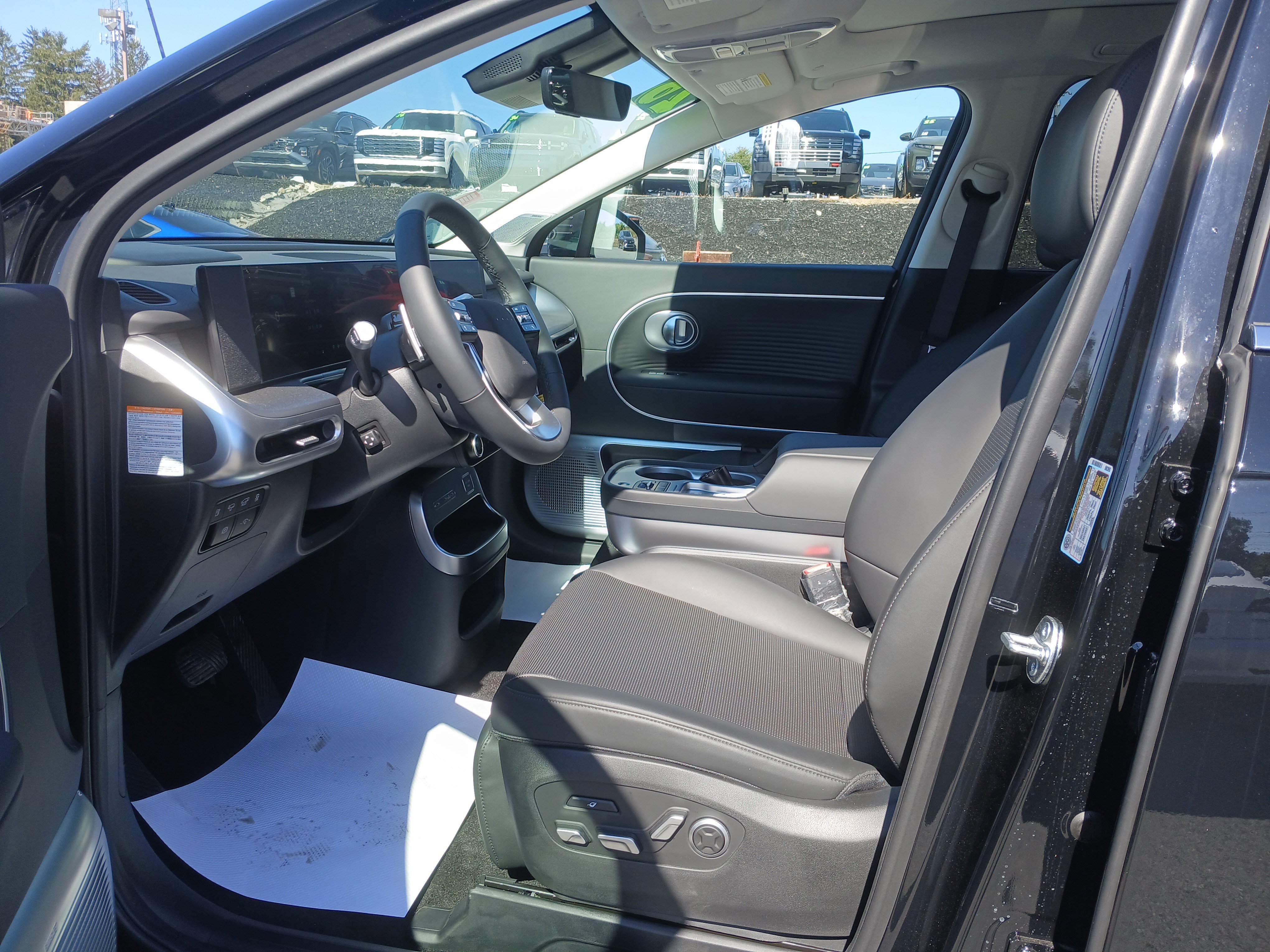 New 2026 Hyundai Ioniq 9 Limited image 12