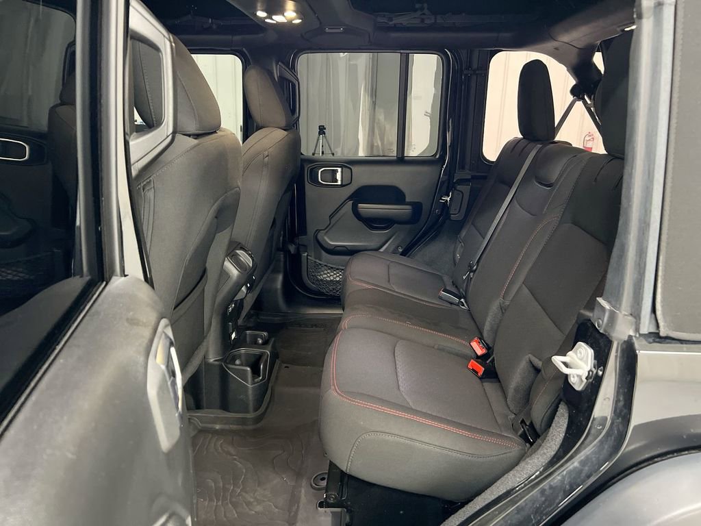 Used 2023 Jeep Wrangler Unlimited Rubicon AWD/4WD image 22