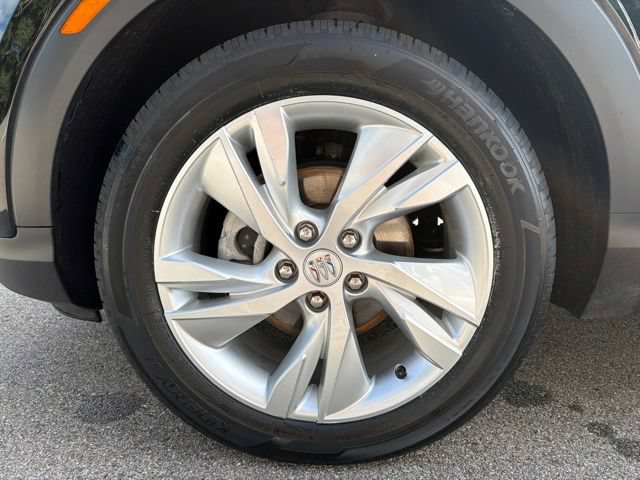 Certified 2024 Buick Encore GX Preferred w/ Comfort Package FWD image 9