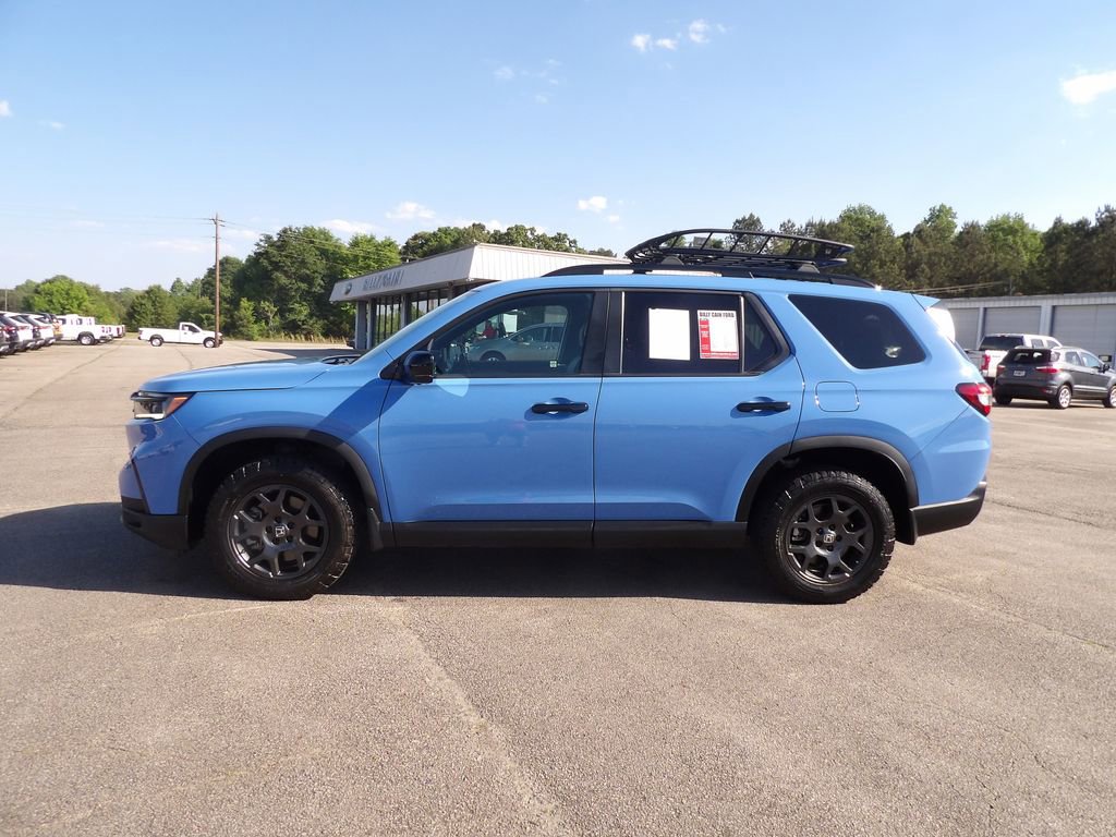 Used 2025 Honda Pilot TrailSport image 6