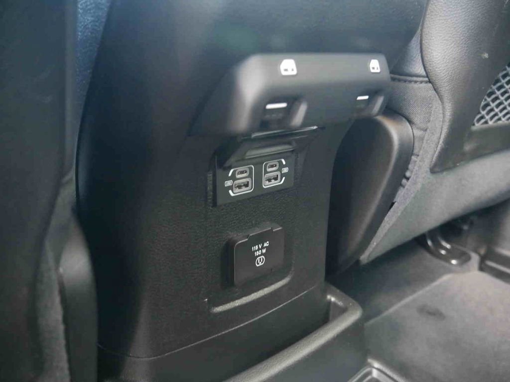 Used 2024 Jeep Wrangler Sahara w/ Technology Group AWD/4WD image 18
