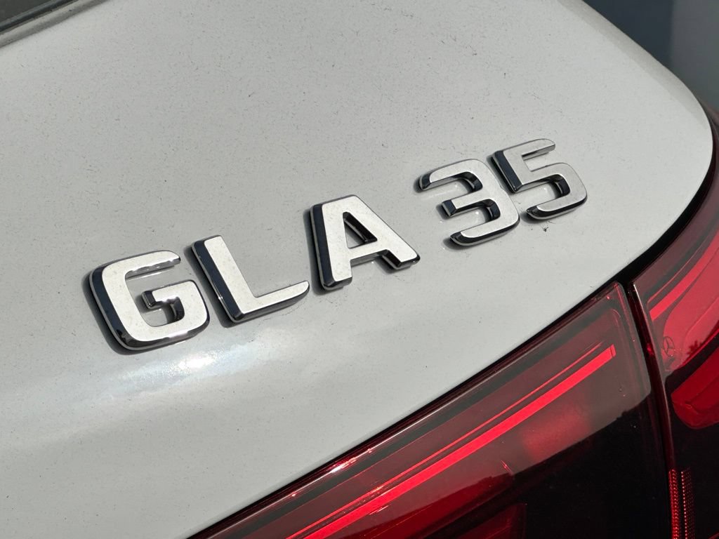 New 2025 Mercedes-Benz GLA 35 AMG 4MATIC image 12