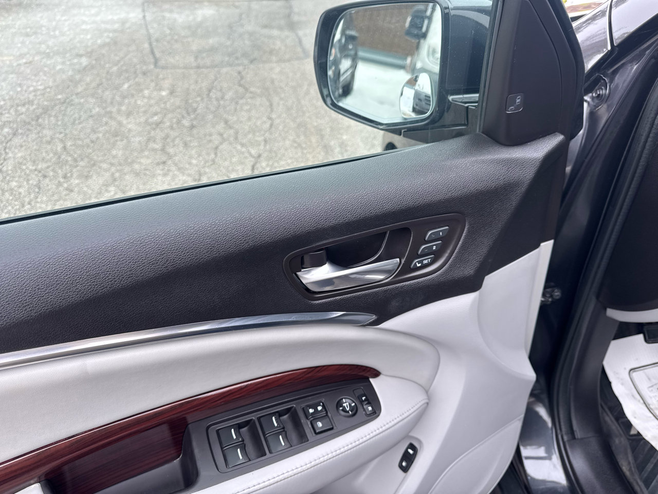 Used 2016 Acura MDX SH-AWD image 24