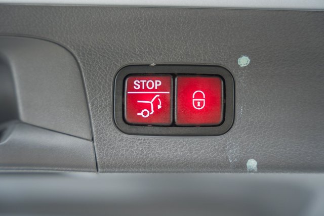 Used 2020 Mercedes-Benz GLS 450 4MATIC image 13