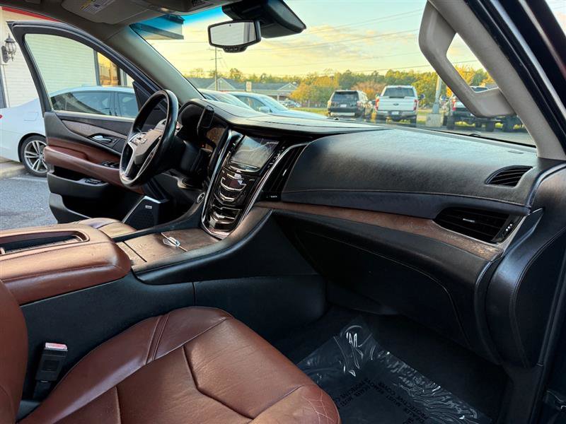 Used 2015 Cadillac Escalade ESV Luxury image 13