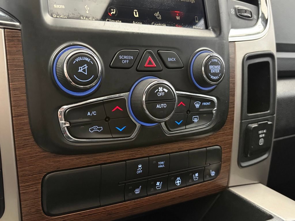 Used 2018 RAM 1500 Laramie w/ Convenience Group AWD/4WD image 31