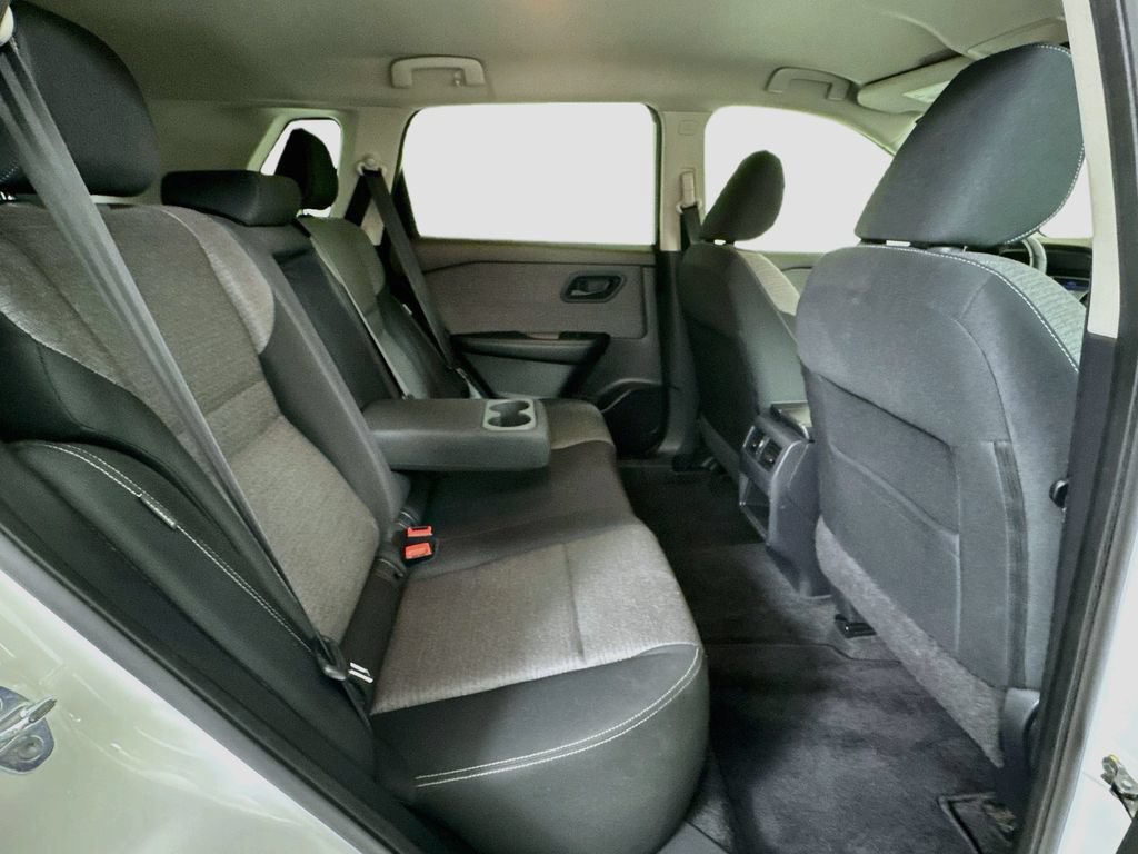 Used 2022 Nissan Rogue S AWD/4WD image 25