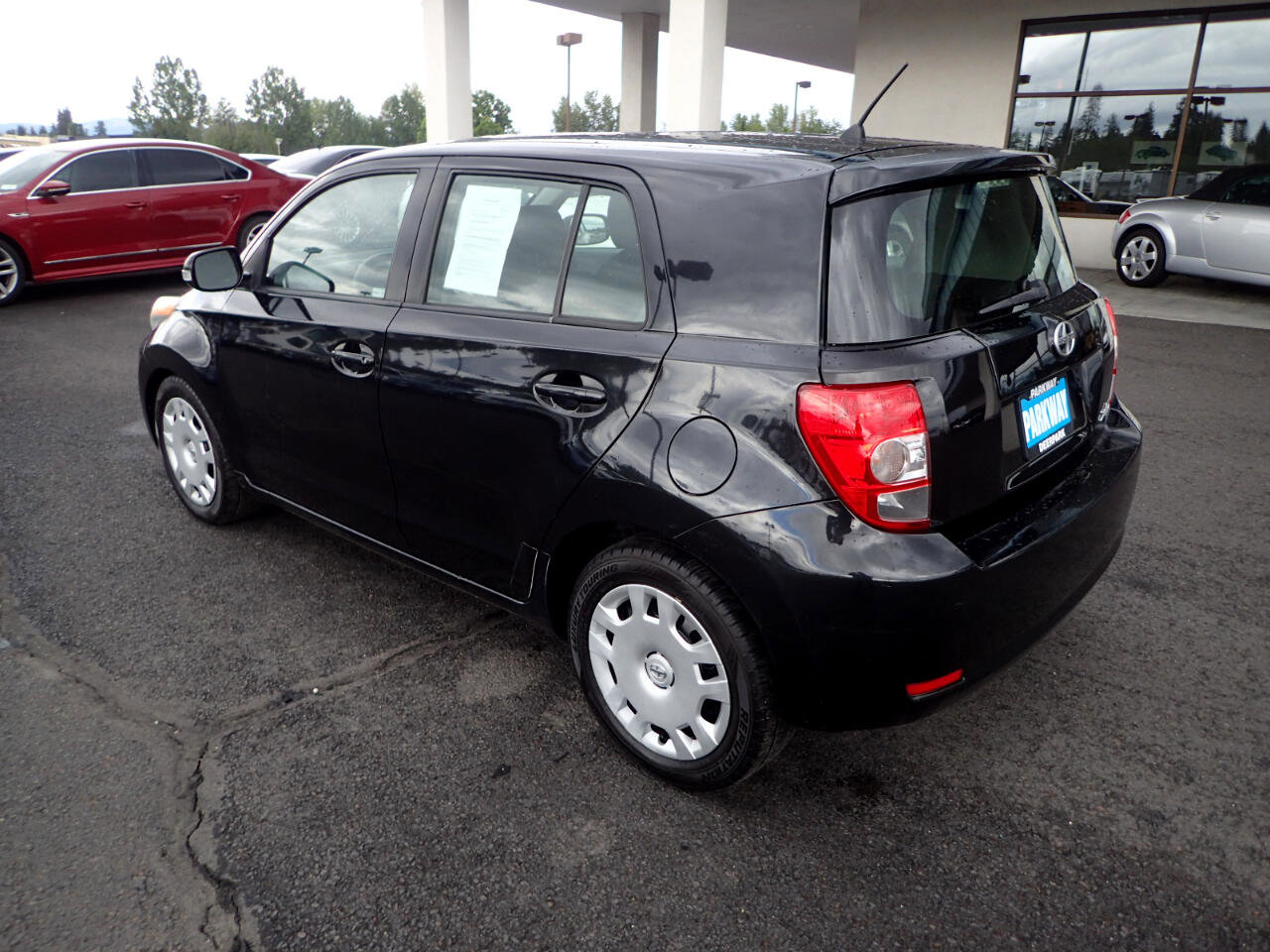 Used 2010 Scion xD image 3