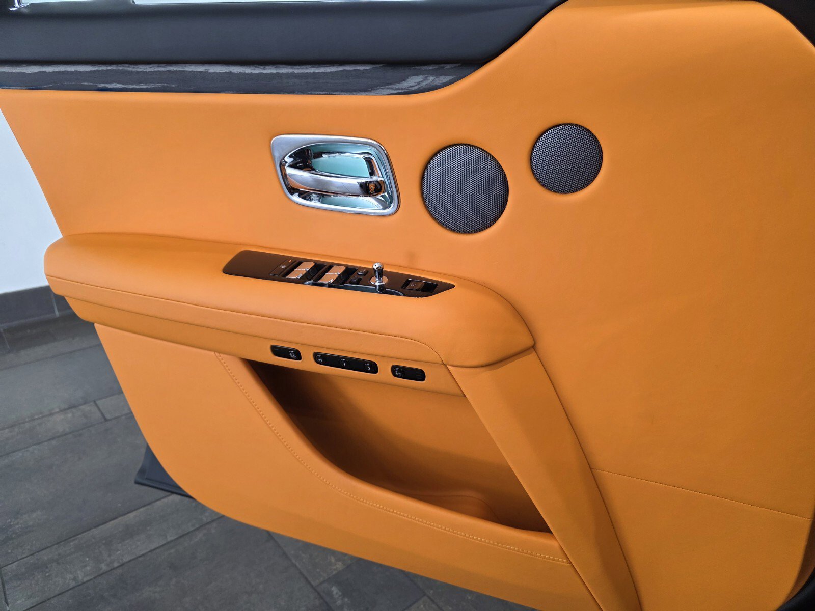 Used 2024 Rolls-Royce Ghost w/ Ghost Package image 27