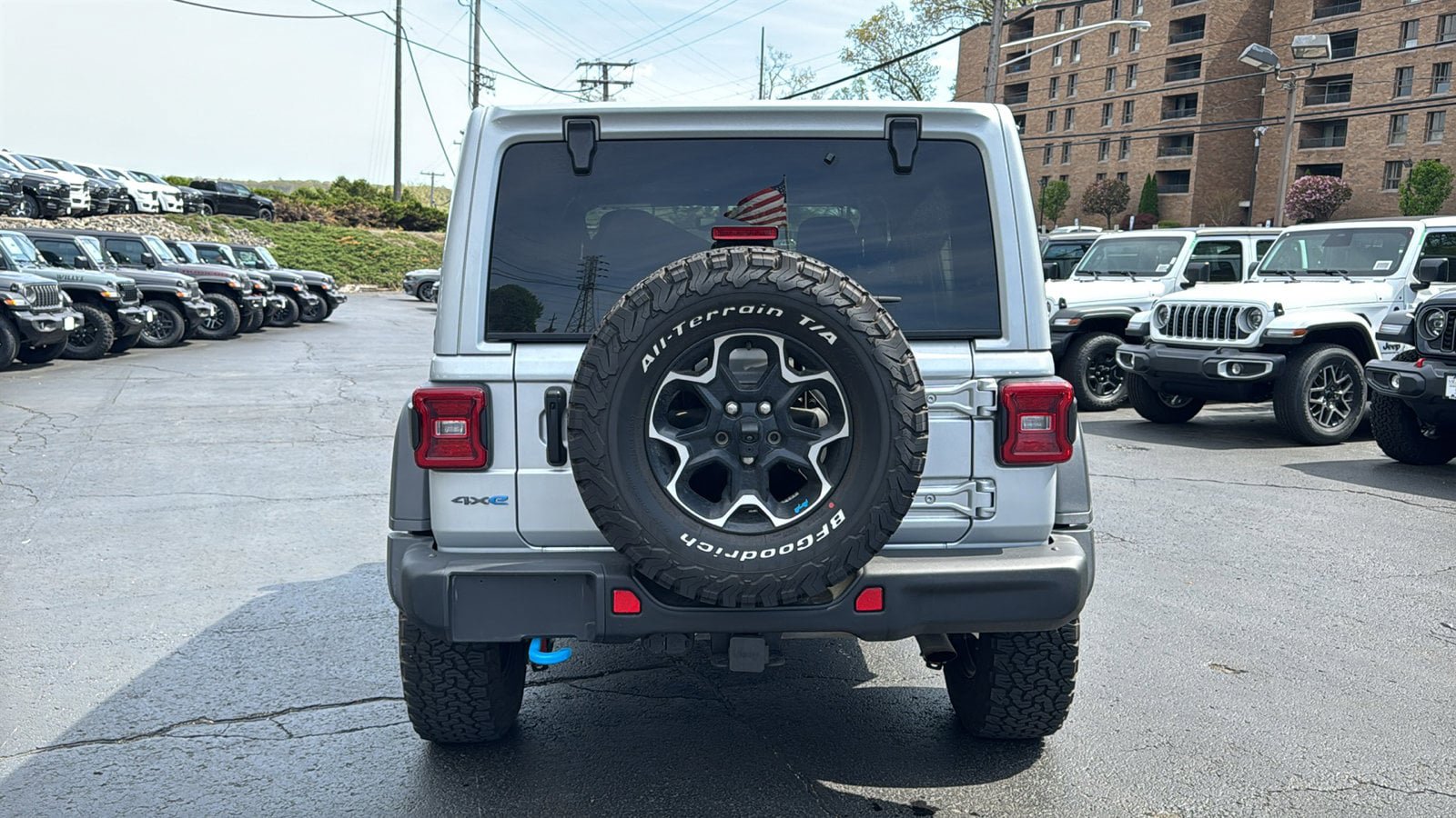 Used 2023 Jeep Wrangler Unlimited Rubicon 4xe w/ Steel Bumper Group AWD/4WD image 6