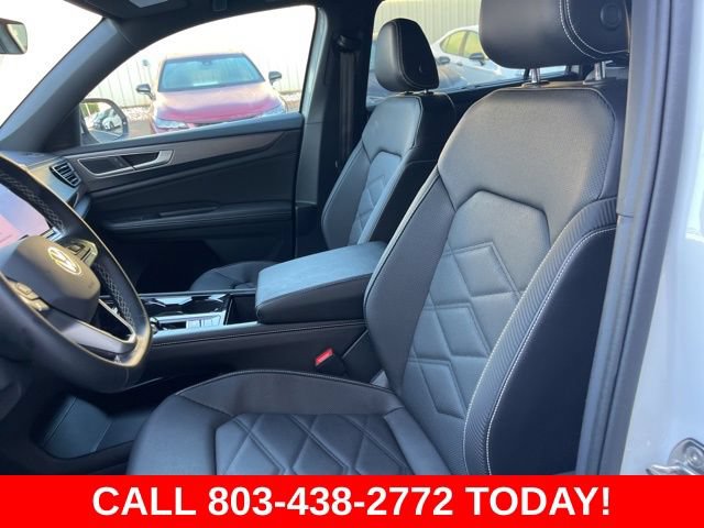 Used 2024 Volkswagen Atlas Cross Sport SE FWD image 8
