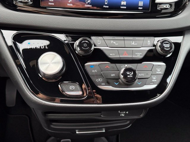 New 2027 Chrysler Pacifica LX FWD image 21
