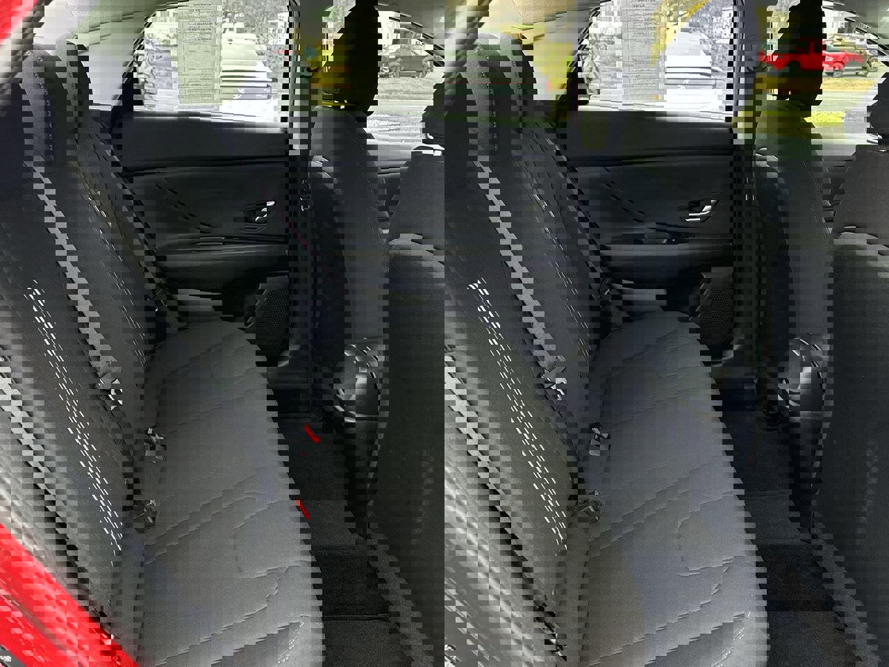 Used 2023 Hyundai Elantra SEL image 21