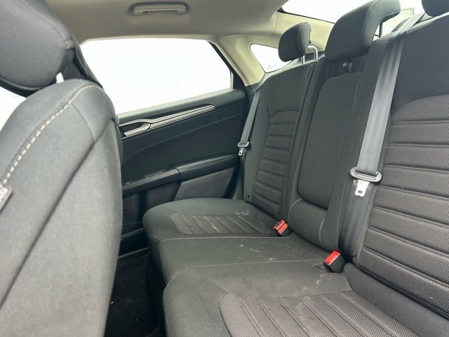 Used 2019 Ford Fusion SE image 9
