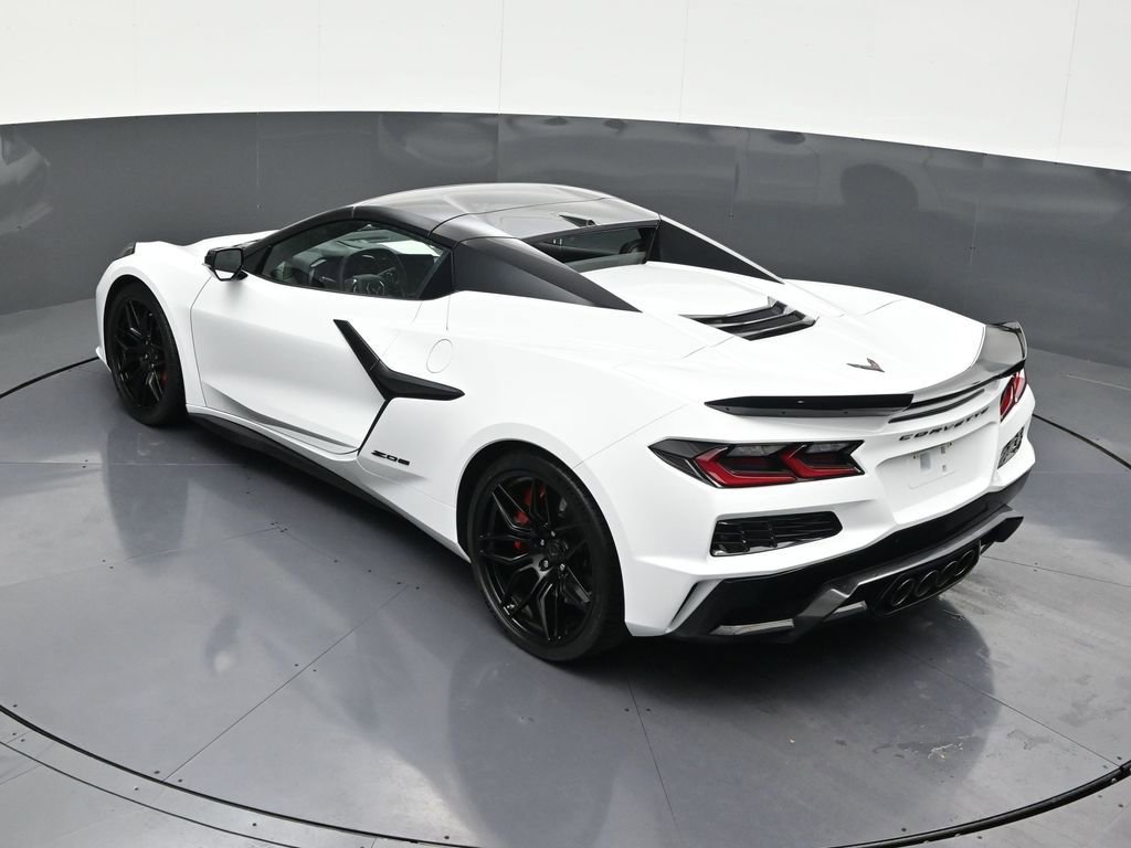 Used 2025 Chevrolet Corvette Z06 image 16