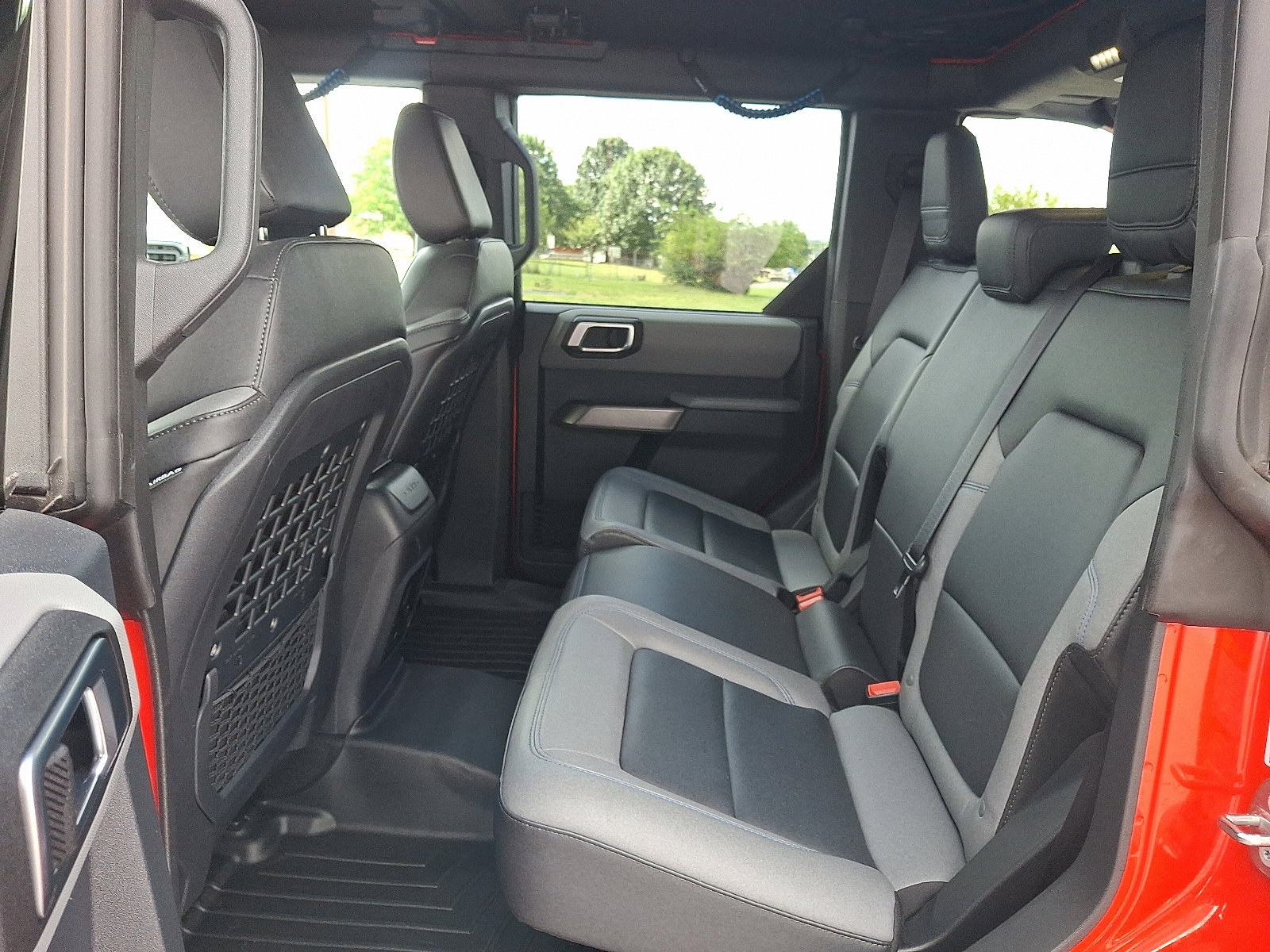 Used 2023 Ford Bronco Black Diamond image 11