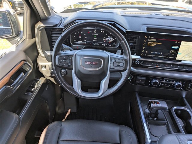 Used 2022 GMC Sierra 1500 SLT w/ SLT Premium Package image 17