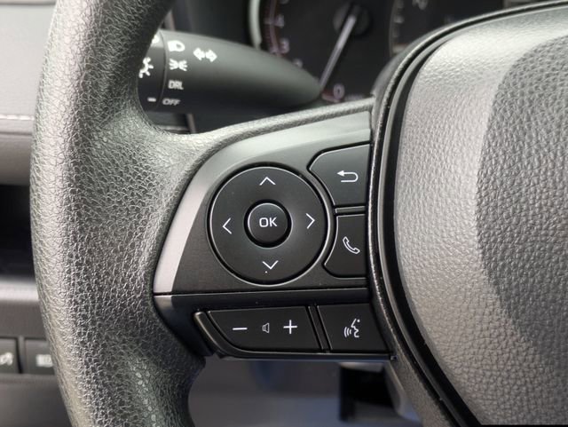 Used 2025 Toyota RAV4 LE image 21