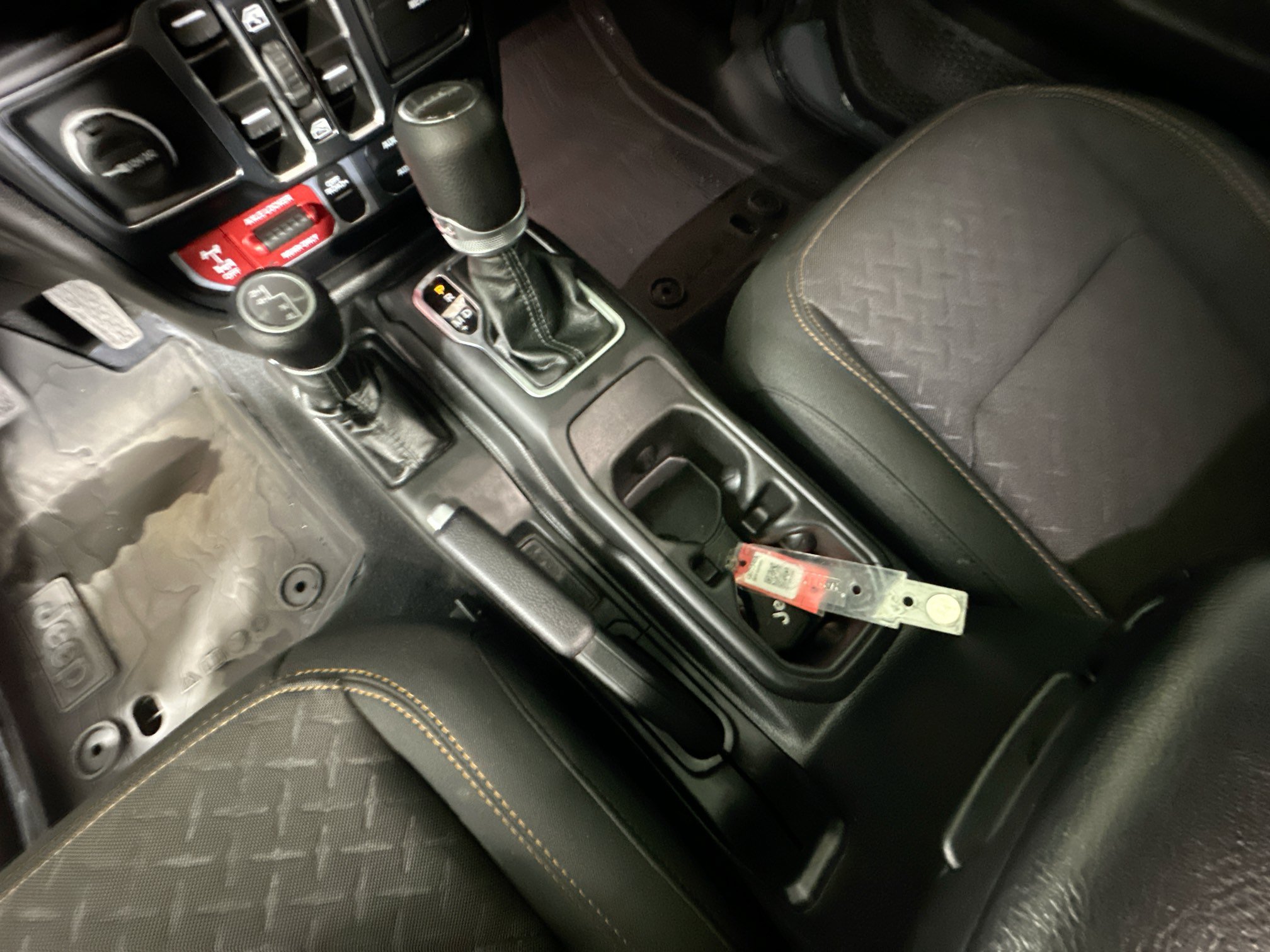 Used 2024 Jeep Gladiator Mojave w/ Convenience Group AWD/4WD image 22