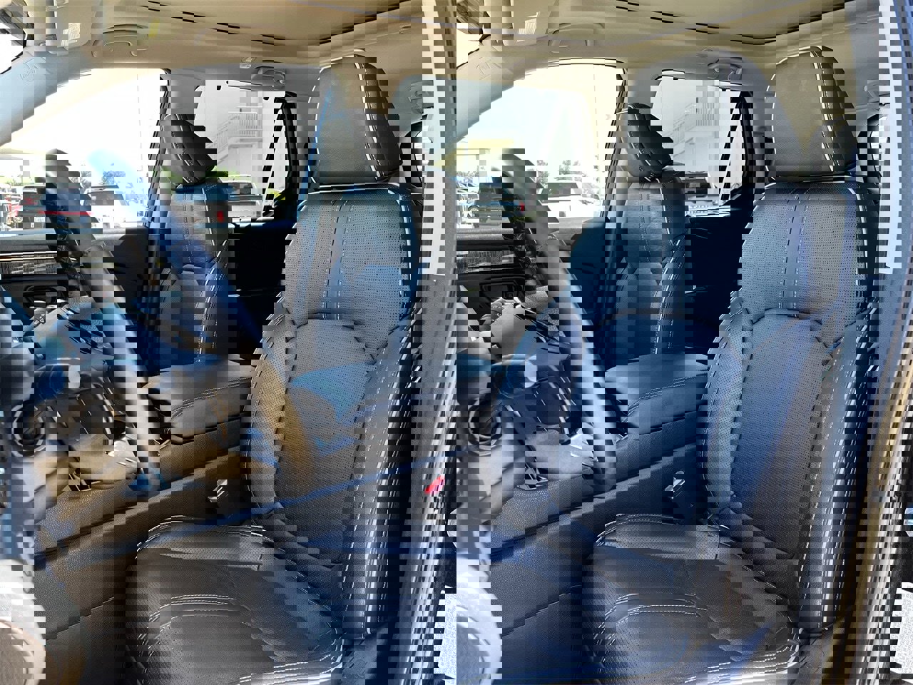Used 2023 Honda Pilot Elite image 23