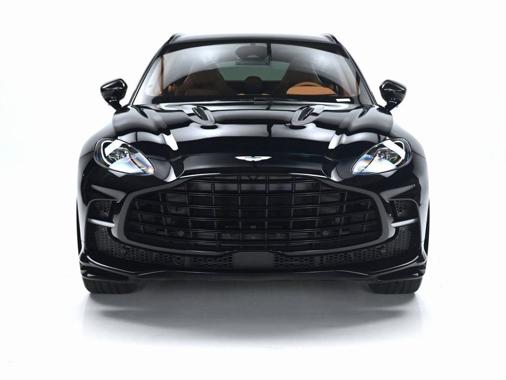 New 2026 Aston Martin DBX 707 image 2