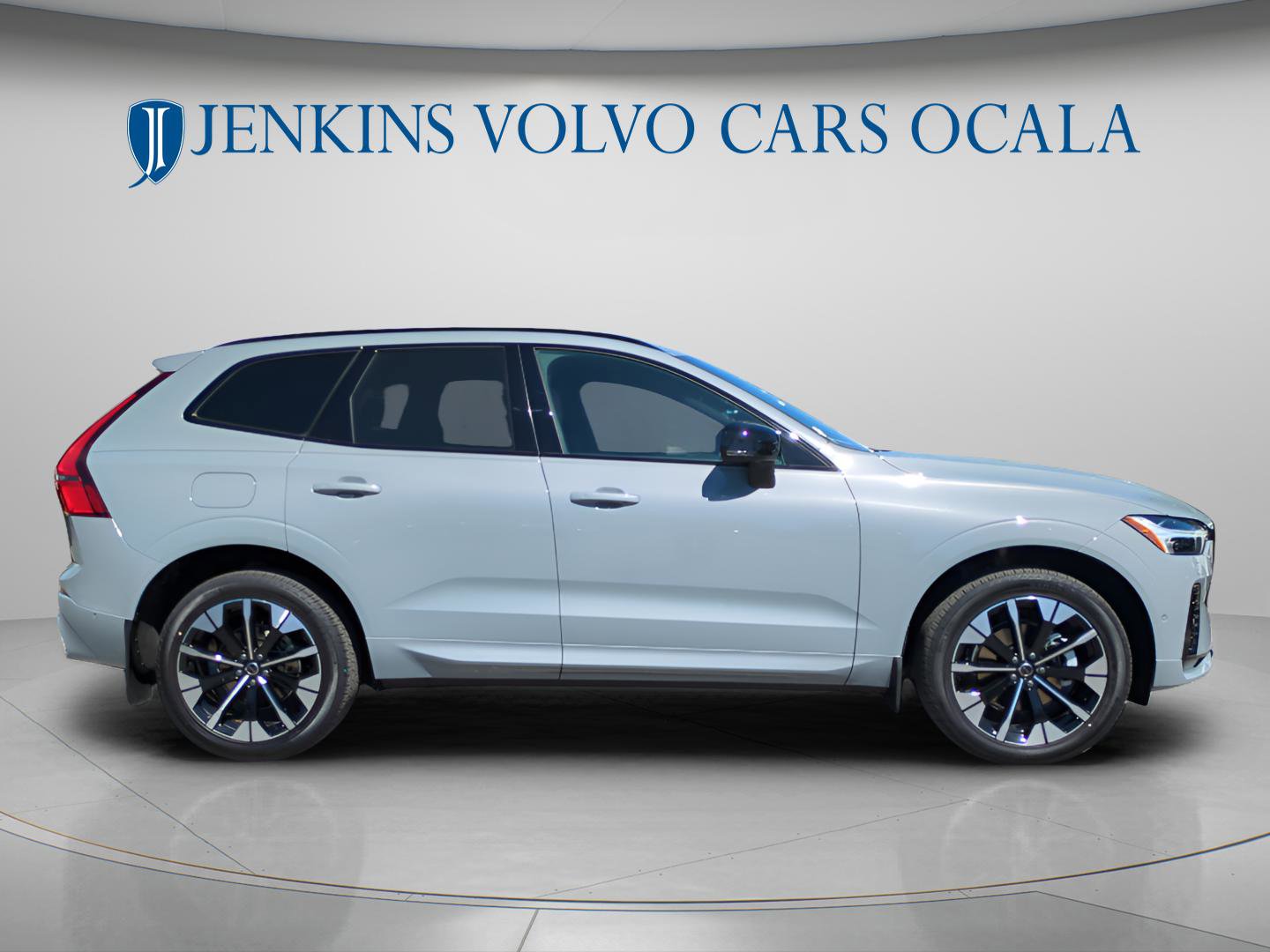 New 2026 Volvo XC60 B5 Plus w/ Protection Package Premier AWD/4WD image 2