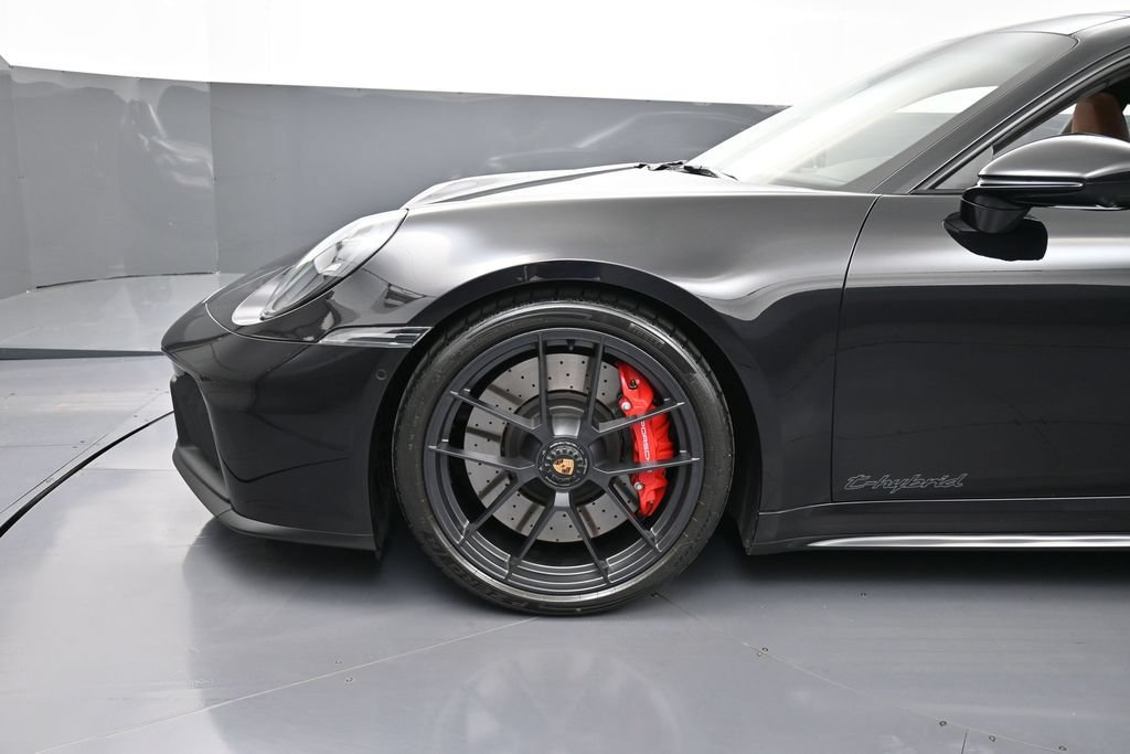 Certified 2026 Porsche 911 Carrera GTS RWD image 12