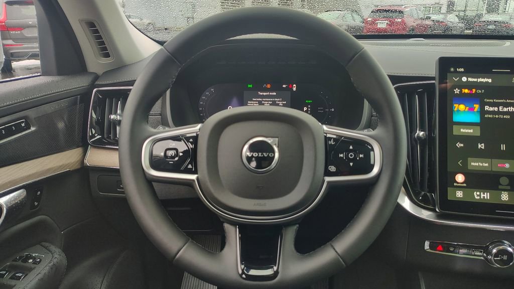 New 2026 Volvo XC90 T8 Plus w/ Protection Package Premier AWD/4WD image 13