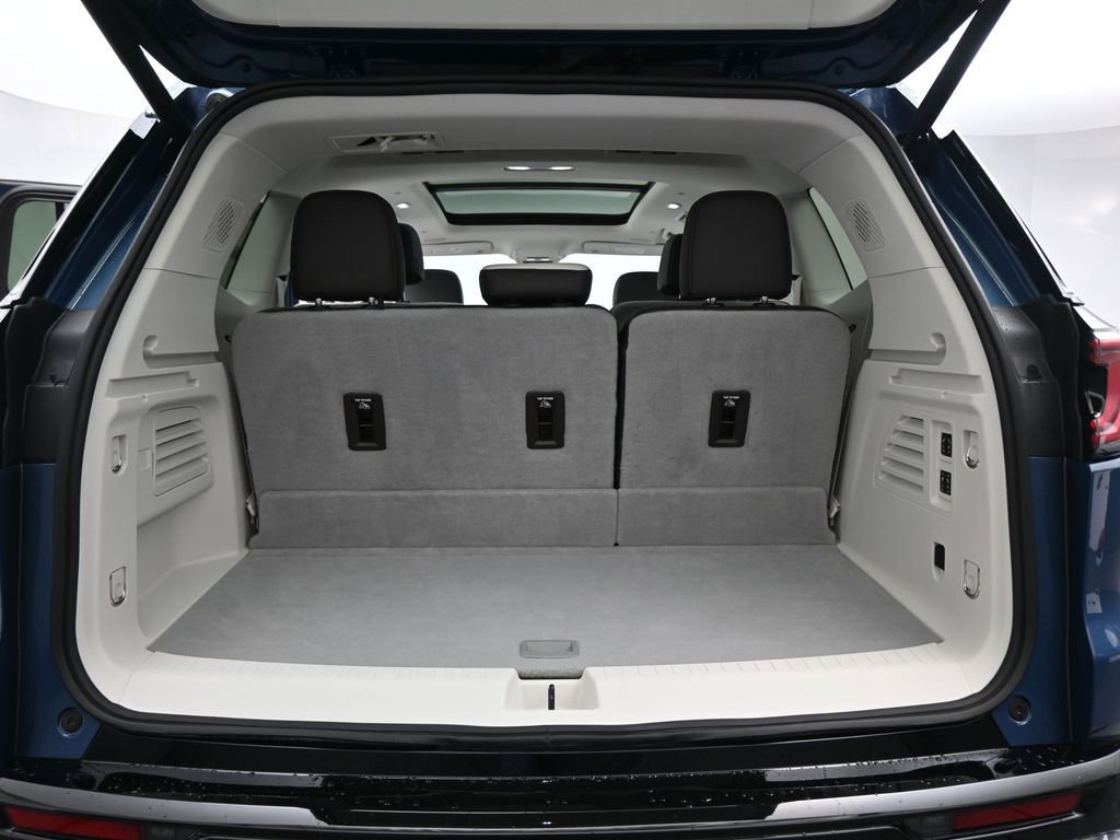 Certified 2024 GMC Acadia Denali image 27