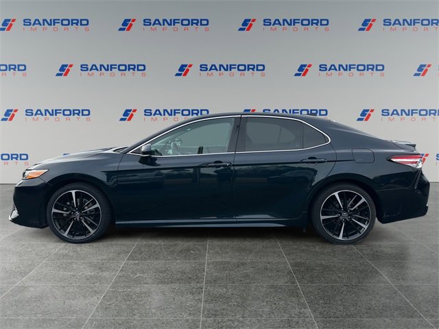 Used 2020 Toyota Camry XSE image 2