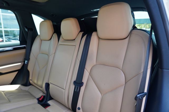 Used 2016 Porsche Cayenne AWD/4WD image 12
