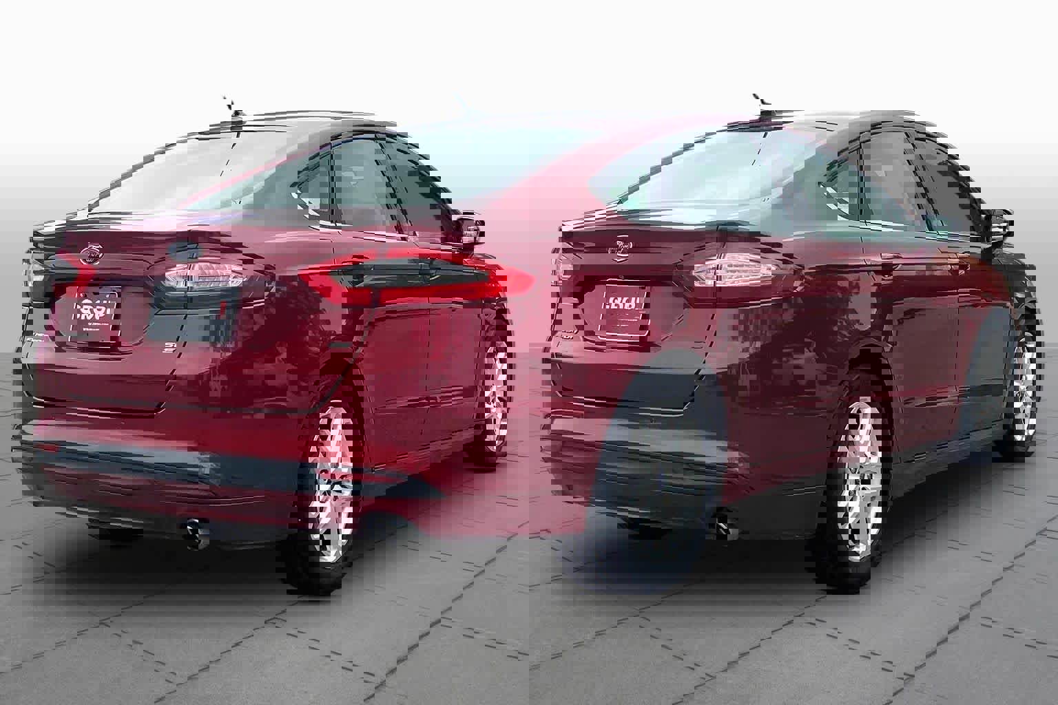 Used 2015 Ford Fusion SE FWD image 13