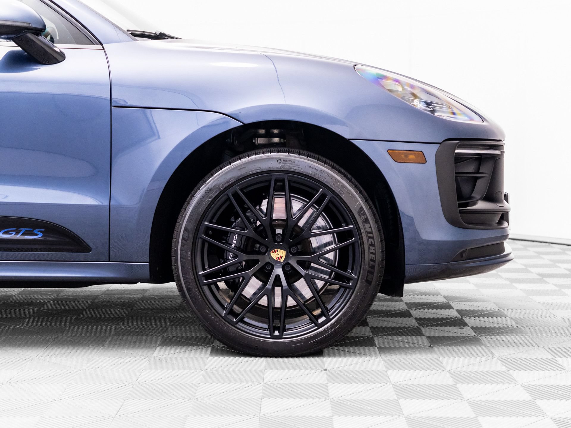Certified 2022 Porsche Macan GTS AWD/4WD image 36