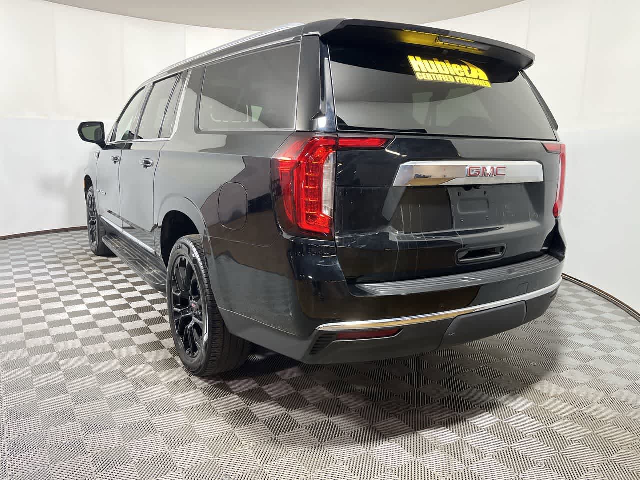 Used 2023 GMC Yukon XL SLT AWD/4WD image 6