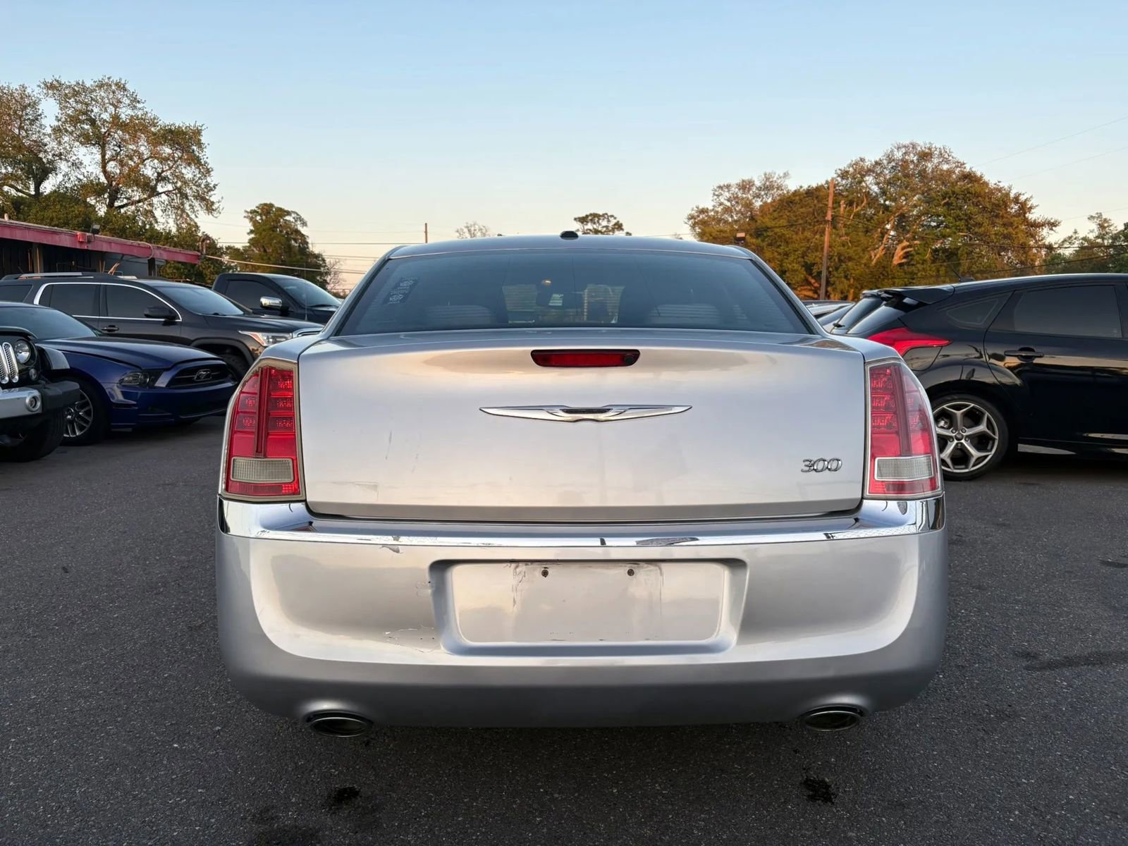 Used 2012 Chrysler 300 RWD image 7