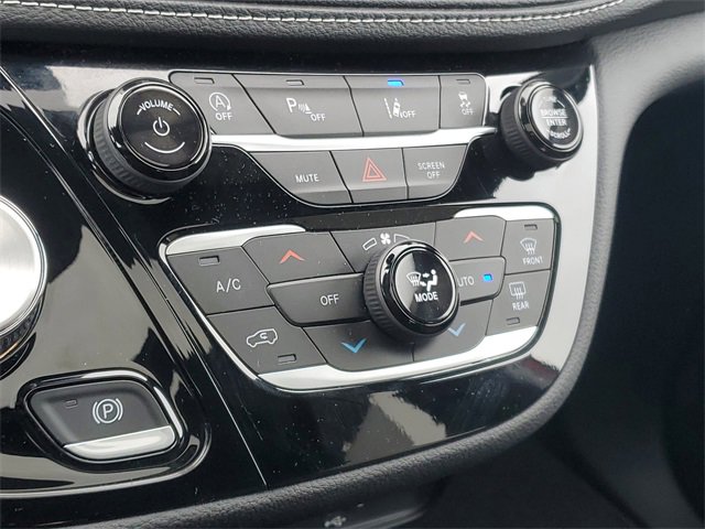 New 2026 Chrysler Pacifica Select image 28