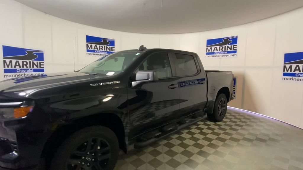 Used 2023 Chevrolet Silverado 1500 Custom AWD/4WD image 6