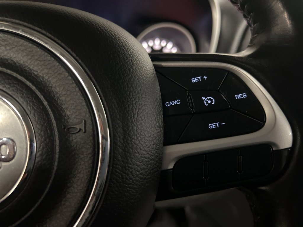 Used 2017 Jeep Compass Latitude image 15